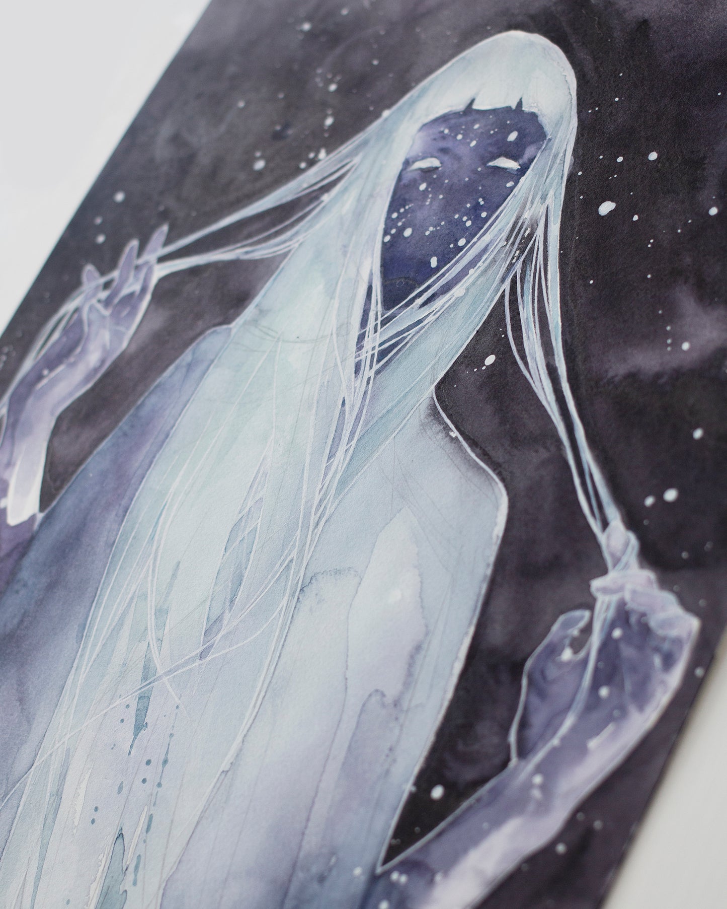 Shining in the dark (30x40 cm) 2023